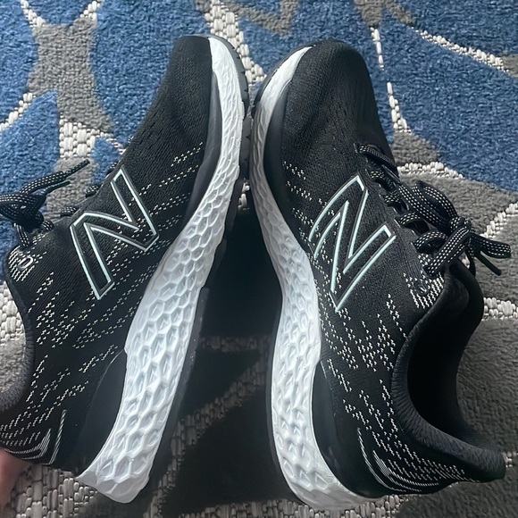 New balance fresh foam sneakers, only worn once - Picture 2 of 4